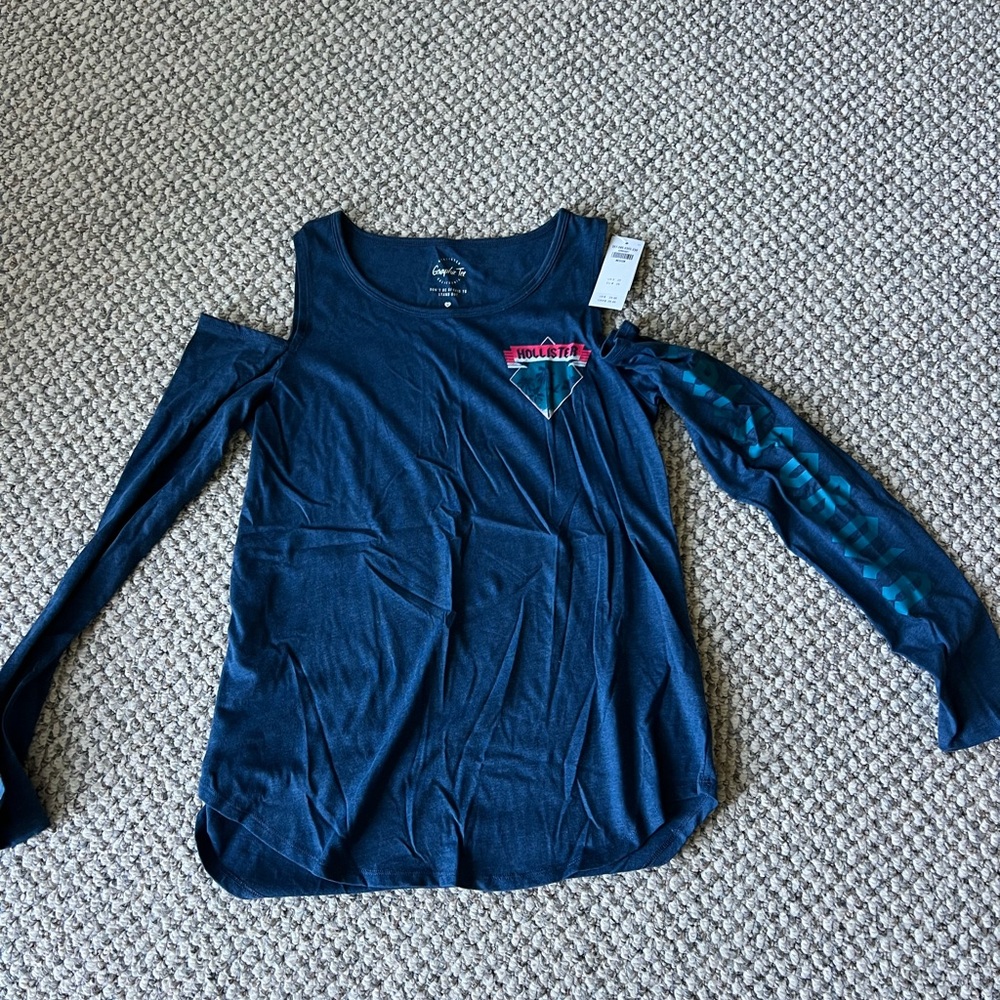2/20 hollister long sleeve